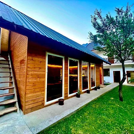 Lazer Cardaku Guesthouse 瓦勒博内 外观 照片