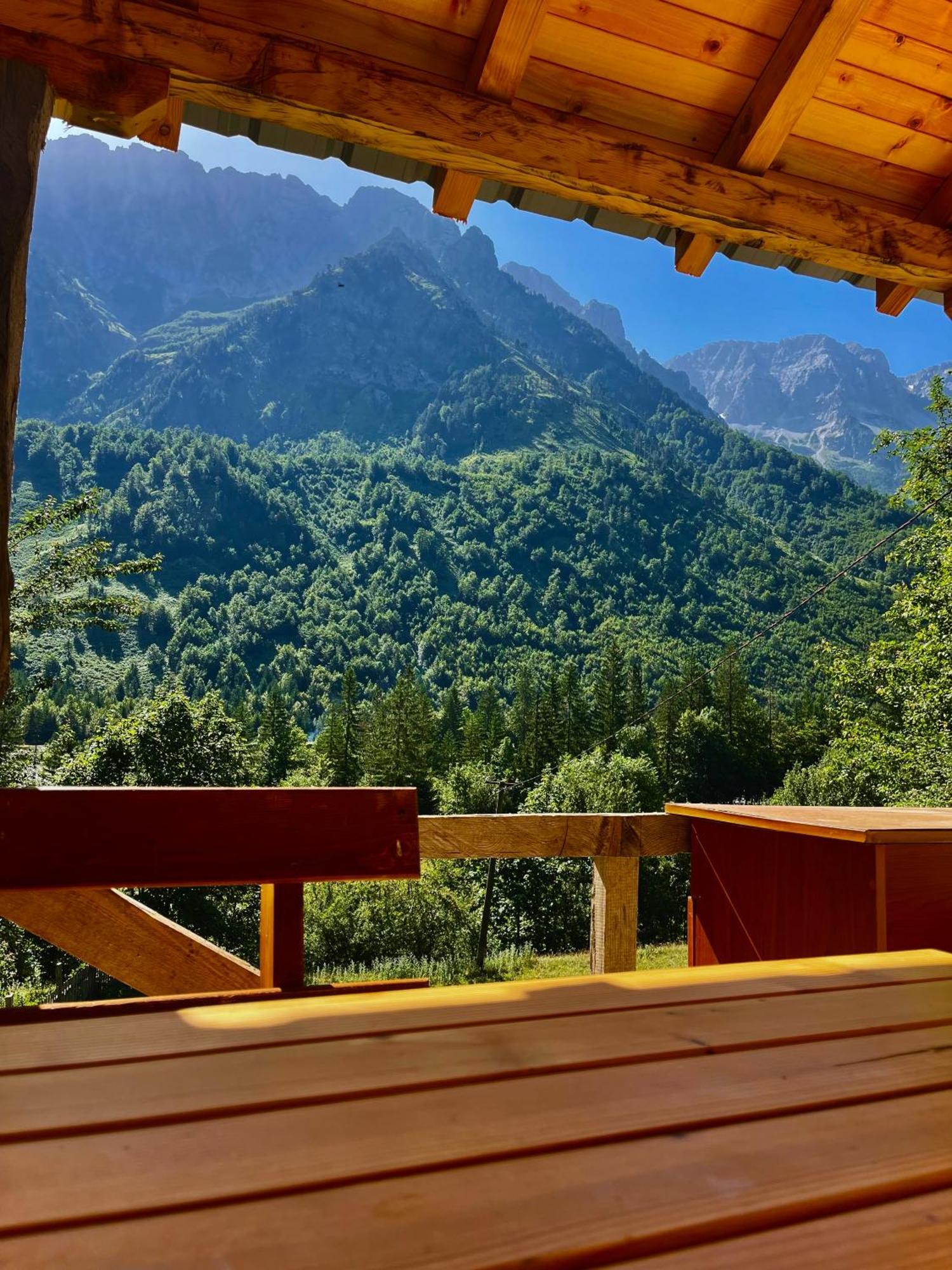 Lazer Cardaku Guesthouse 瓦勒博内 外观 照片